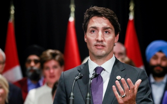 Thủ tướng Canada đón chào người tị nạn