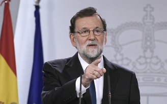 Tây Ban Nha sẽ giải tán chính quyền Catalonia
