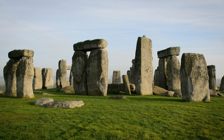 Stonehenge khởi nguồn từ nước Pháp?