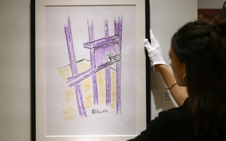 Hơn 112.000 USD cho tranh màu sáp vẽ cửa phòng giam của Nelson Mandela