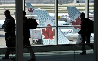 Canada buộc hãng hàng không bồi thường cho hành khách nếu hủy, hoãn chuyến
