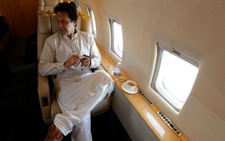 Máy bay chở Thủ tướng Pakistan gặp sự cố phải hạ cánh khẩn