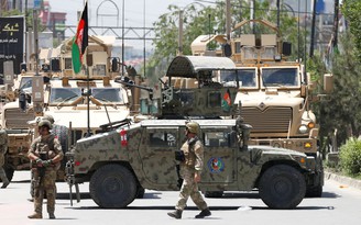 Afghanistan khôi phục cuộc chiến chống Taliban sau 2 vụ tấn công đẫm máu