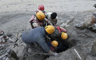 Tìm thấy nhiều thi thể sau trận lũ quét ở Ấn Độ, hơn 100 người mất tích