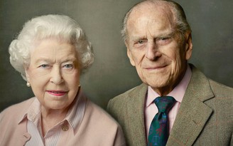Chuyện tình cổ tích của Hoàng thân Philip và Nữ hoàng Elizabeth II