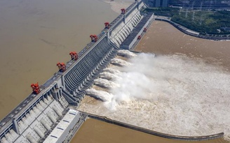 Trung Quốc gấp rút xả gần 20 tỉ mét khối nước đập Tam Hiệp