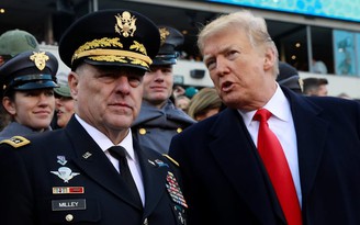Lãnh đạo quân đội Mỹ từng lo ông Trump đảo chính
