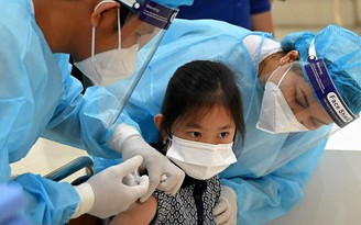 Đã có trên 98% trẻ em 6-12 tuổi tiêm ngừa Covid-19 tại Campuchia