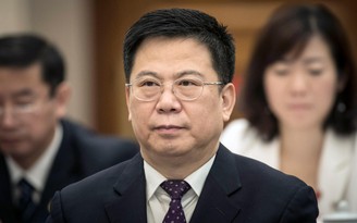 Chủ tịch tập đoàn bảo hiểm nhân thọ Trung Quốc bị 'sờ gáy'