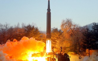 Triều Tiên lại phóng vật thể nghi là tên lửa sau lời cảnh báo Mỹ