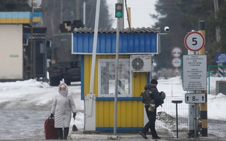 Belarus tố Ukraine dồn quân sát biên giới