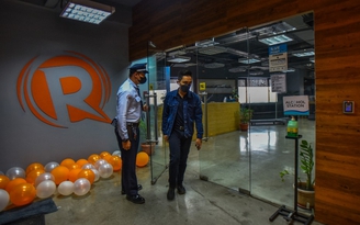 Philippines ra lệnh đóng cửa báo điện tử Rappler