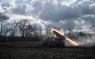 Chiến sự đến tối 4.11: Ukraine tấn công Kherson, Anh nói Nga muốn binh sĩ tử thủ
