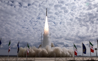 Iran phát triển tên lửa bội siêu thanh