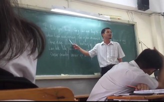 Thầy giáo dạy tiếng Anh bằng bài hát 'Chuyện tình Lan và Điệp'