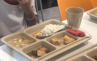 Trường Quốc tế Việt Úc xin lỗi phụ huynh và cam kết tăng khẩu phần bữa ăn