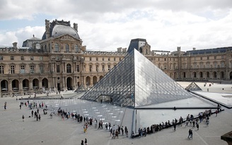Bảo tàng Louvre đón khách trở lại sau đại dịch