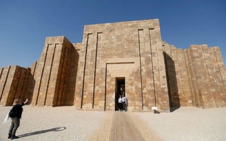 Ai Cập mở cửa lăng mộ pharaoh Djoser có mê cung ngọc lam