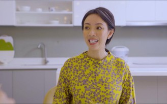 'Gia đình bá đạo': Thu Trang bán đồ ăn online mùa dịch, Tiến Luật nuốt không trôi!