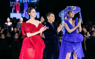 Hoa hậu Khánh Vân, Thanh Hằng mở màn Tuần lễ Thời trang Quốc tế Việt Nam Thu Đông 2022
