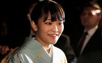 Cổ tích hiện đại: công chúa Nhật bỏ tước vị, lấy chồng thường dân