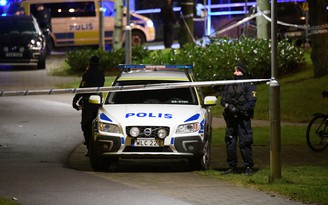 Nổ lớn rung chuyển đồn cảnh sát ở Thụy Điển