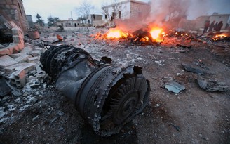 Phi công Nga dùng lựu đạn tự sát khi bị bao vây ở Syria
