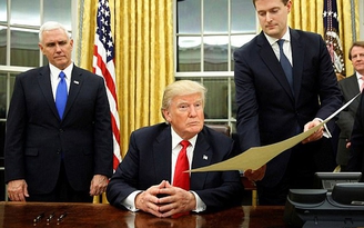 Bị tố bạo hành vợ cũ, cố vấn của Tổng thống Trump từ chức