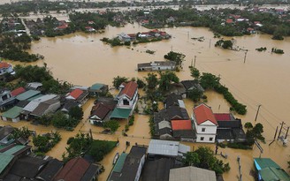 Anh hỗ trợ Việt Nam 500.000 bảng khắc phục hậu quả bão lũ