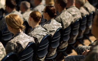 Quân đội Mỹ công bố quy tắc ‘làm điệu’ ở nữ quân nhân