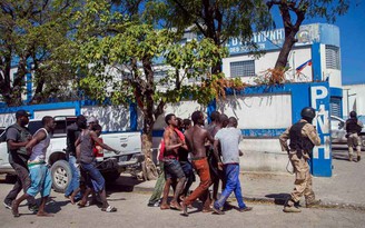 Thủ lĩnh tội phạm khét tiếng nhất Haiti vượt ngục, 25 người chết