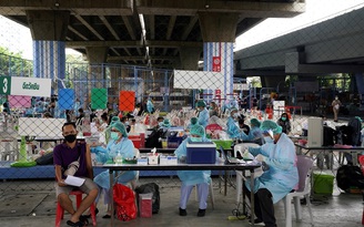 Thái Lan chuẩn bị bệnh viện dã chiến ứng phó biến chủng Covid-19 mới