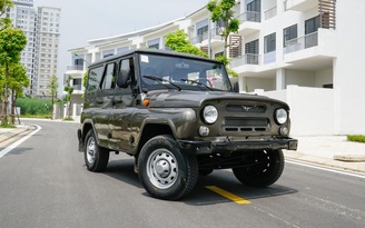 Chi tiết UAZ Hunter: SUV không túi khí, không điều hòa