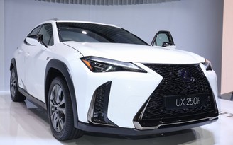 Lexus UX - Đối thủ mới của Mercedes GLA