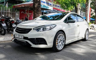 Kia K3 độ ngoại hình lạ mắt ở Sài Gòn