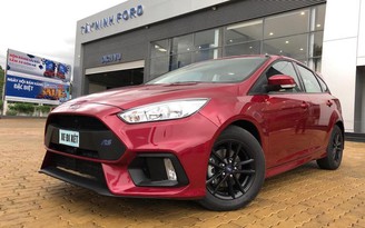 Ford Focus được đại lý nâng cấp ngoại hình để câu khách