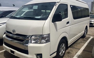 Cận cảnh Toyota Hiace nhập khẩu từ Thái Lan, giá 1 tỉ đồng
