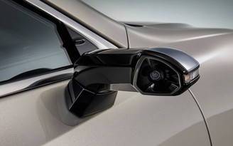 Lexus lắp camera quan sát thay cho gương chiếu hậu truyền thống