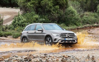 Mercedes GLC 2020 tiếp tục quảng cáo màn lội nước, liệu nước còn vào cầu?