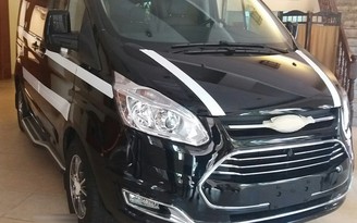 Ford Tourneo - MPV 7 chỗ lộ diện thực tế ở Việt Nam