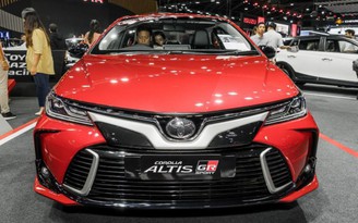 Toyota Corolla Altis phiên bản thể thao 'thách thức' Mazda3 Sport