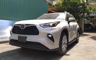 Chi tiết Toyota Highlander Limited 2020 đầu tiên về Việt Nam