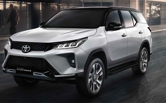 Toyota Fortuner 2021 bắt mắt hơn, trang bị như xe sang
