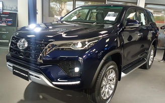 Ảnh thực tế Toyota Fortuner 2021 phiên bản giá rẻ