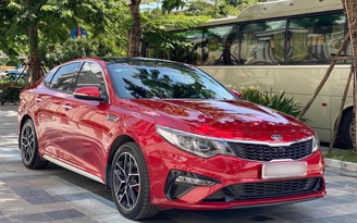 KIA Optima 2.4 GT Line 'lướt' 9.000 km mất gần 200 triệu đồng