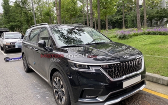 KIA Sedona 2021 bắt đầu lăn bánh trên đường phố
