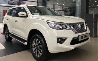 Nissan Terra xả kho, giảm giá chạm đáy tại Việt Nam