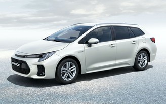 Suzuki Swace trình làng, giống hệt Toyota Corolla