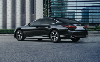 Lexus LS 2021 thay đổi gì để 'đấu' Mercedes S-Class trên sân khách?