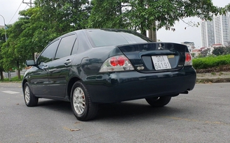 Mitsubishi Lancer Gala - sedan cũ số tự động giá 200 triệu đồng